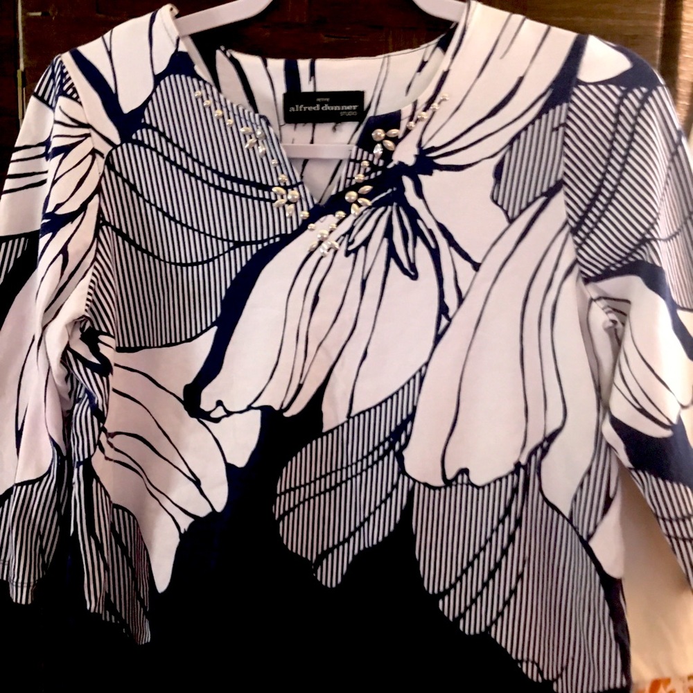 Alfred Dunner Petite embellished neckline